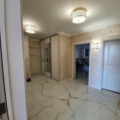 Location d’un appartement spacieux et lumineux de 3 pièces, 130 m², Varna, Bulgarie